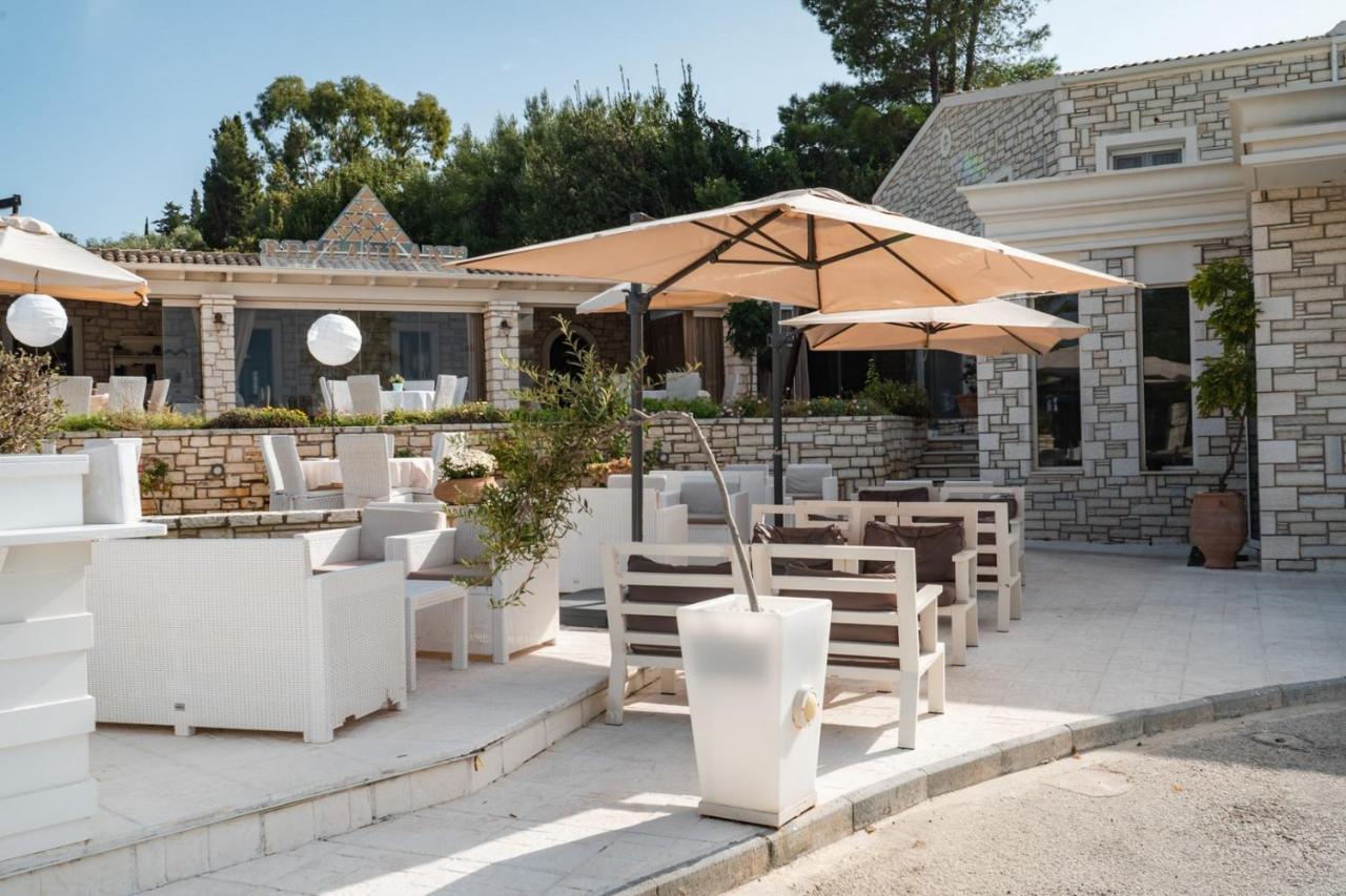 Luxury Villa Hera - Beachfront Roda  Esterno foto